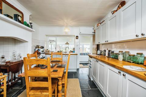 undefined, Dihewyd, Ceredigion SA48