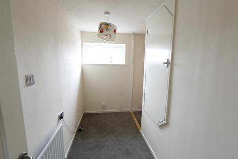 undefined, Southfields, Shefford