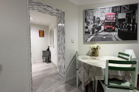 1 bedroom flat for sale, 64 Gloucester Gardens, London W2