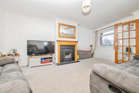 3 bedroom end of terrace house for sale, Hawthorn Avenue, Colchester