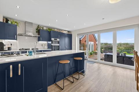 4 bedroom detached house for sale, Dunmore Road, Market Harborough LE16