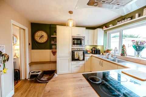 undefined, Erw Non, Llanelli SA14