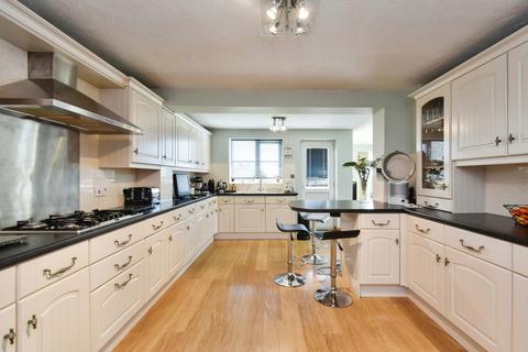 4 bedroom detached house for sale, Rhodfar Capel, Burry Port SA16