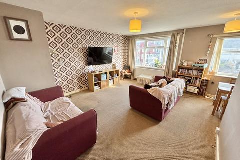 2 bedroom apartment for sale, Clifton Drive, Blackpool FY4