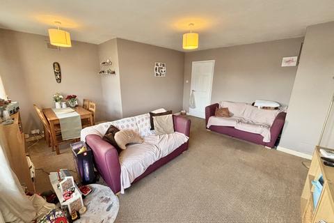 2 bedroom apartment for sale, Clifton Drive, Blackpool FY4