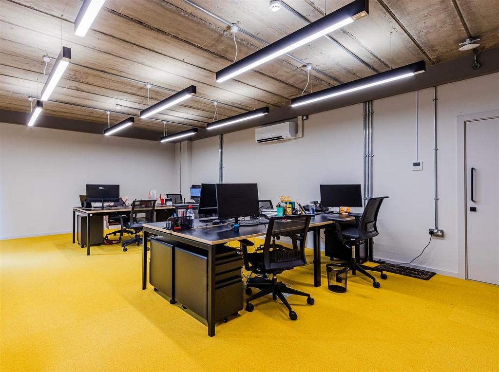8 man office - DESG copy.png