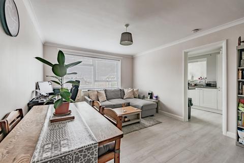 1 bedroom apartment for sale, Brighton Road, Redhill