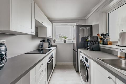 1 bedroom apartment for sale, Brighton Road, Redhill