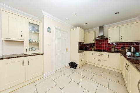 4 bedroom detached house for sale, Clos Bronheulog, Carmarthenshire SA16