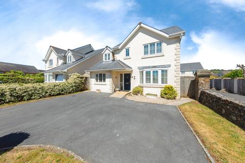 4 bedroom detached house for sale, Clos Bronheulog, Carmarthenshire SA16