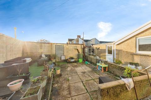 3 bedroom end of terrace house for sale, New Dock Road, Carmarthenshire SA15