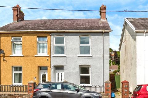 Gwscwm Road, Llanelli SA16