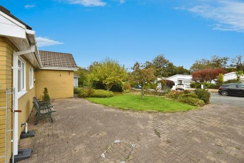 2 bedroom bungalow for sale, Ger-y-Nant, Llanelli SA14