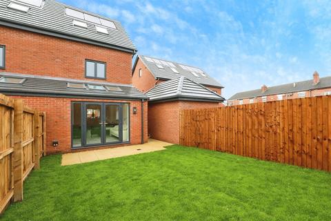 3 bedroom semi-detached house for sale, Manchester Road, Northwich