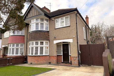 Woodhall Drive, Pinner HA5