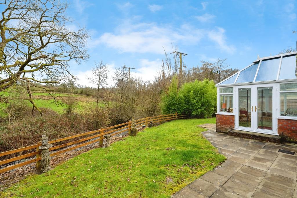 4 bedroom bungalow for sale