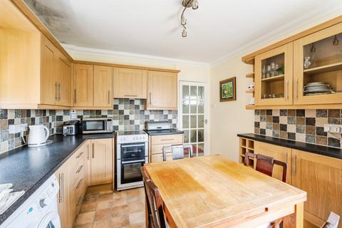 2 bedroom semi-detached bungalow for sale, Chyngton Avenue, Seaford