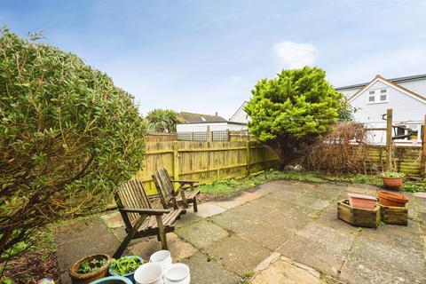 2 bedroom semi-detached bungalow for sale, Chyngton Avenue, Seaford