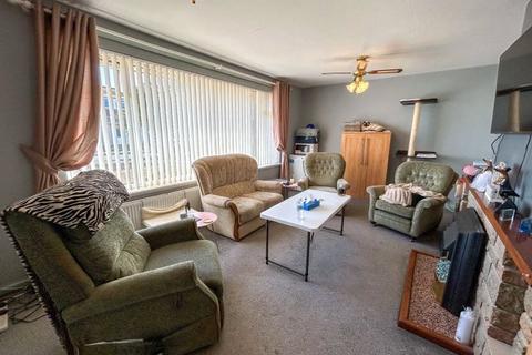 4 bedroom bungalow for sale, Green Close, Milford Haven SA73