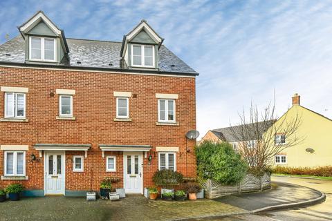 4 bedroom semi-detached house for sale, Sandbourne Road - Haydon End, Swindon, SN25