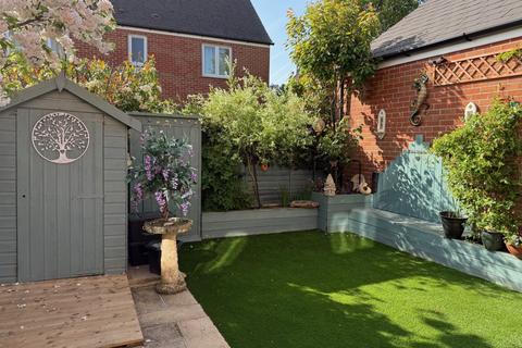 4 bedroom semi-detached house for sale, Sandbourne Road - Haydon End, Swindon, SN25