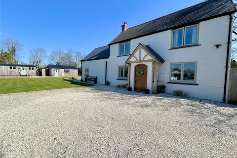 3 bedroom detached house for sale, Well Road, Dyfed SA73