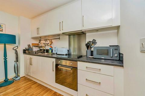 1 bedroom flat for sale, Sudbury Heights Avenue, Greenford