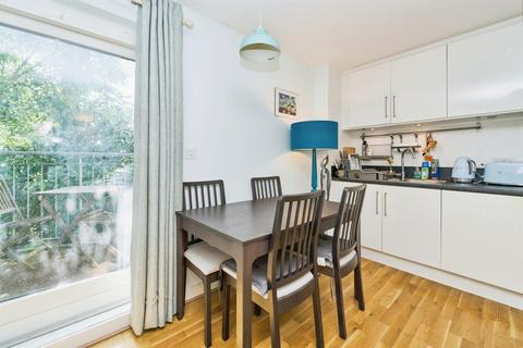 1 bedroom flat for sale, Sudbury Heights Avenue, Greenford