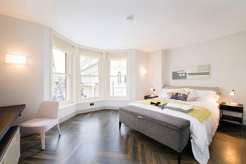 2 bedroom apartment to rent, St. James Place, London, SW1A