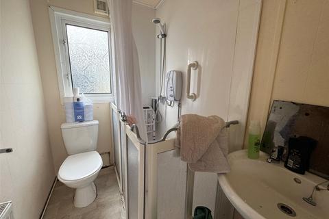 1 bedroom detached house for sale, Station Road, Carmarthenshire SA34