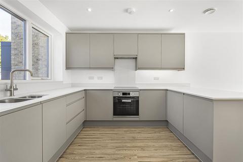 3 bedroom end of terrace house for sale, Northfield Avenue, Cambridge CB4