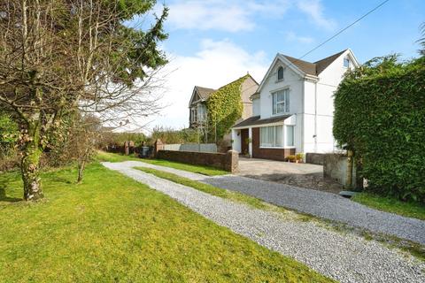 3 bedroom detached house for sale - Ynyscedwyn Road, Swansea SA9