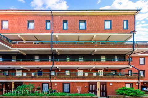 undefined, New Chapel Square, Feltham