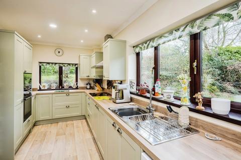 4 bedroom detached house for sale, Derwen Road, Pontardawe SA8