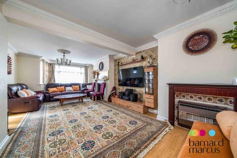 4 bedroom semi-detached house for sale, Wentworth Close, London