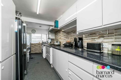 4 bedroom semi-detached house for sale, Wentworth Close, London