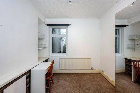 4 bedroom terraced house for sale, Danygraig Road, Abertawe SA1