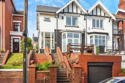 Eversley Road, Swansea SA2