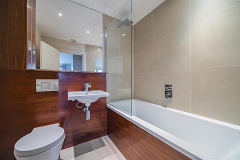 2 bedroom apartment for sale, Brighton Road, Surbiton
