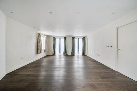 2 bedroom apartment for sale, Brighton Road, Surbiton