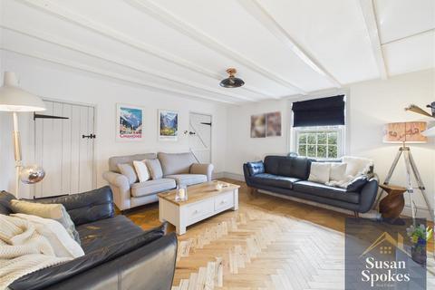 4 bedroom semi-detached house for sale, Marsden Road, South Shields NE34