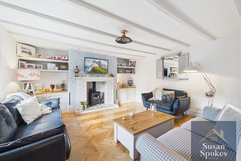 4 bedroom semi-detached house for sale, Marsden Road, South Shields NE34