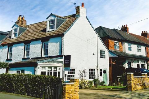 4 bedroom semi-detached house for sale, Marsden Road, South Shields NE34