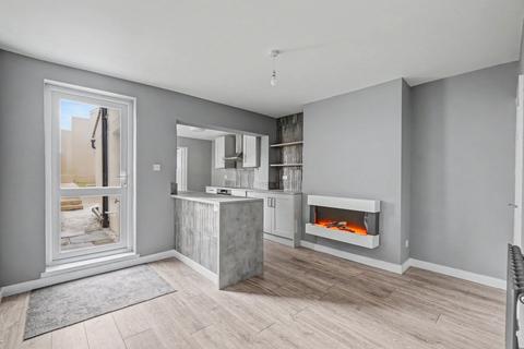 2 bedroom terraced house for sale, Bramley Road, Snodland ME6