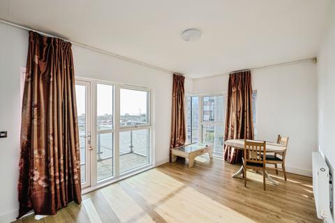 4 bedroom end of terrace house for sale, Trawler Road, Swansea SA1