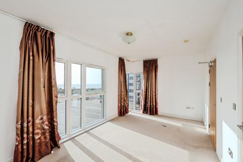 4 bedroom end of terrace house for sale, Trawler Road, Swansea SA1