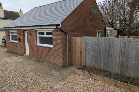 3 bedroom bungalow to rent, Hythe Road, Romney Marsh TN29