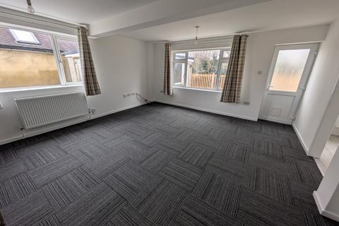 3 bedroom bungalow to rent, Hythe Road, Romney Marsh TN29