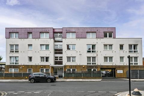 2 bedroom flat to rent, Watts Grove, Bow, London, E3