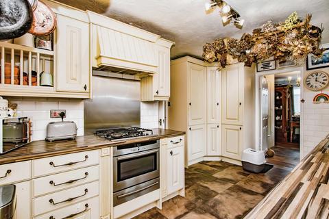 undefined, Longfield, Tenby SA70